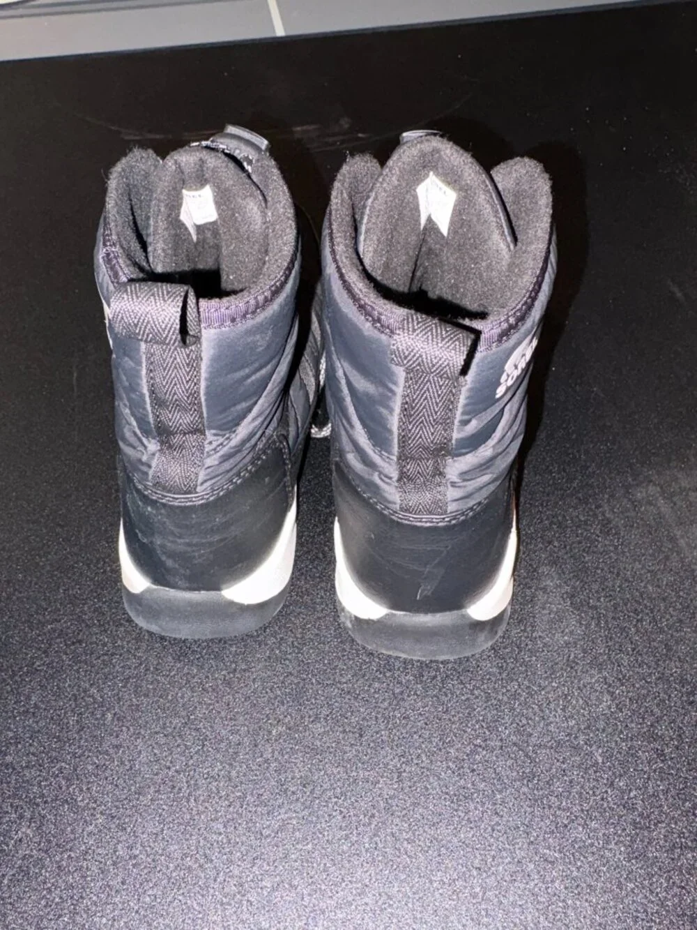Sorel Whitney ii Boots Kids size 4